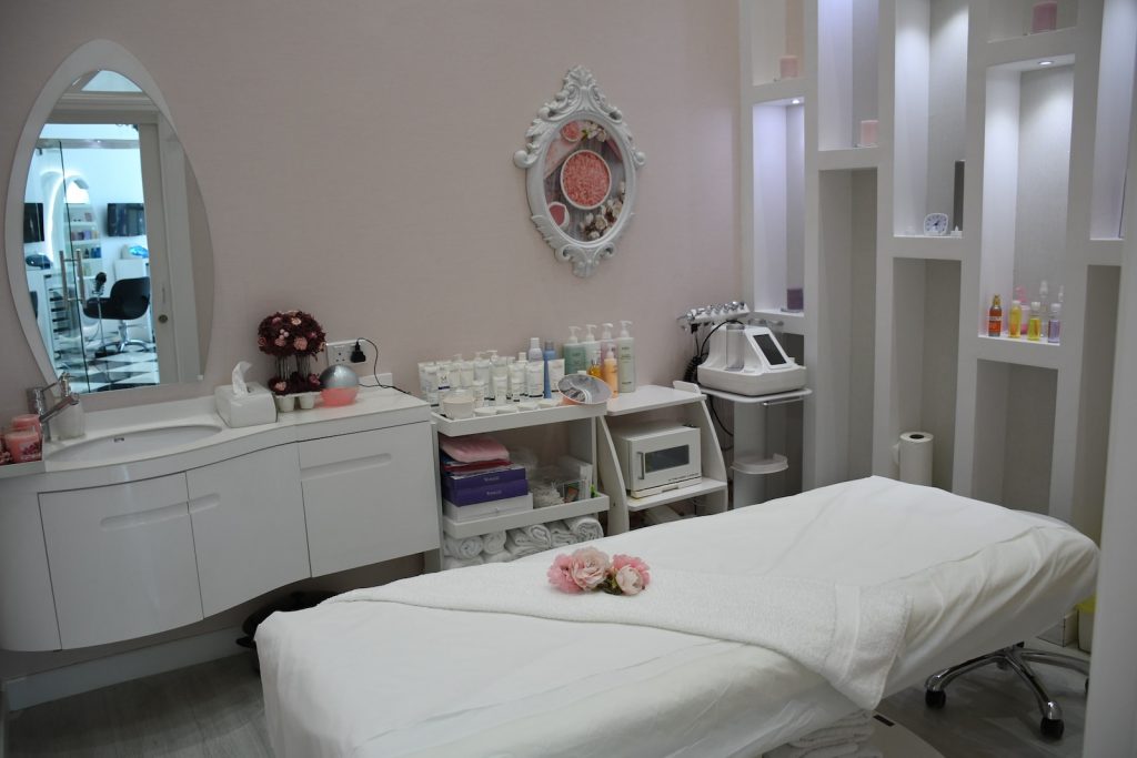 white wooden beauty salon 
